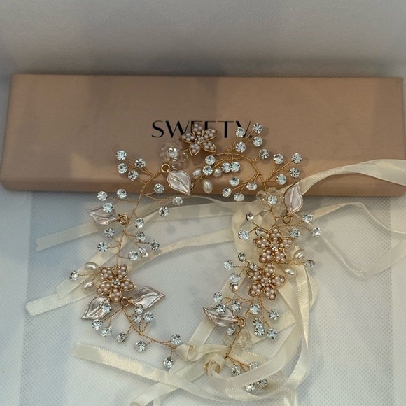 SWEETV Handmade Gold Flower Girl Headband – Pearl & Crystal Halo – NWT - Picture 10 of 14